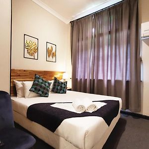 Sydney Crecy Hotel